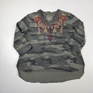 Caite Shirt Womens Medium Camo Embroidered Floral Tunic V Neck Boho 3/4 Sleeve